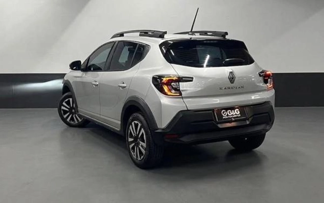 imagem-https://www.socarrao.com.br/sc-vehicle-images-prod/4357088/1792017645248-ODUyNzIxN182X0JfNDZmZGU3OWRhMS5qcGVn.jpeg