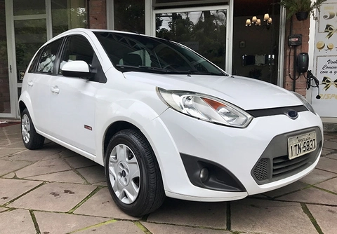 Ford Fiesta 2013 Branco — foto 1 de 3