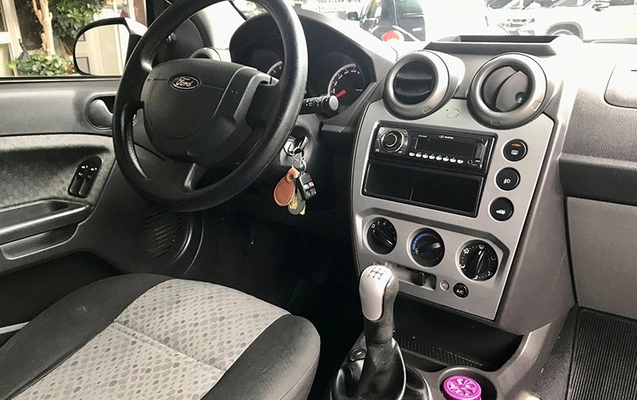 imagem-https://www.socarrao.com.br/sc-vehicle-images-prod/4357914/1792100771407-EDM66deR4wUaaCLTGh6Kw4Q0VJ91oK8y.jpg