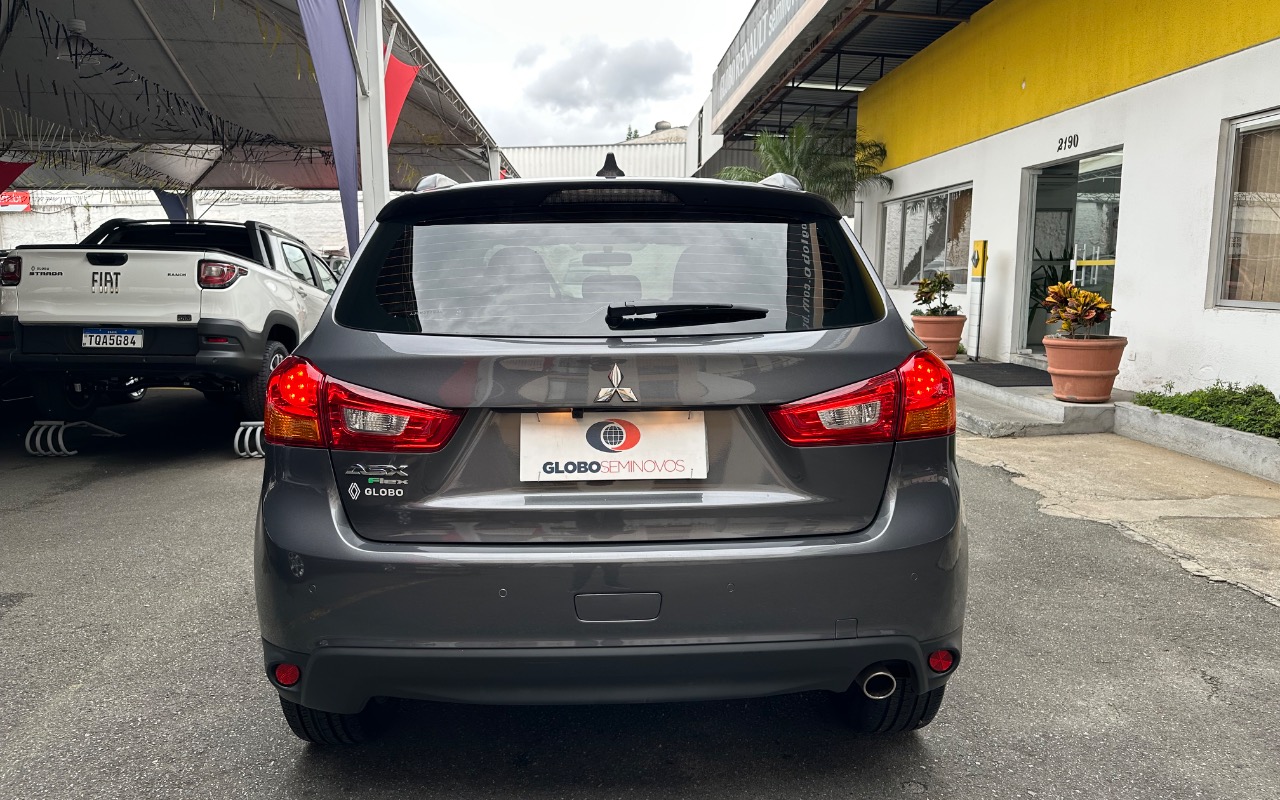 imagem-https://www.socarrao.com.br/sc-vehicle-images-prod/4357923/1792026480607-SU1HXzE0MTAuanBlZw.jpeg
