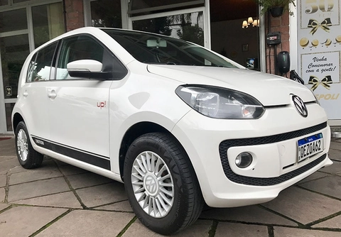 Volkswagen Up! 2017 Branco — foto 1 de 3