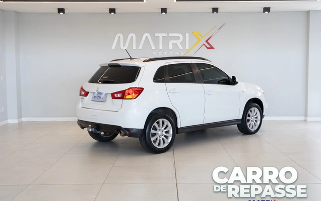 imagem-https://www.socarrao.com.br/sc-vehicle-images-prod/4358396/1792526568677-003_596183-7ab948d847cfc60000187eca203189eb.jpg
