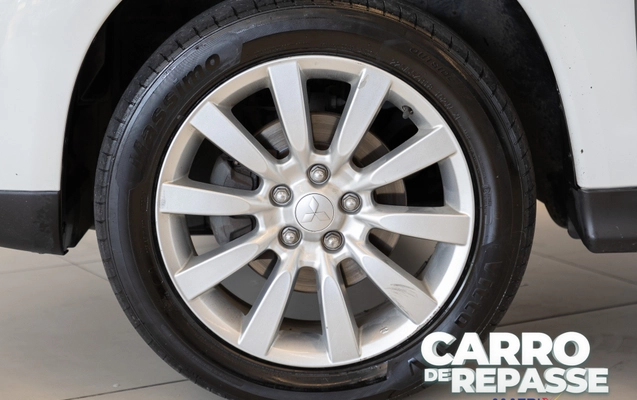 imagem-https://www.socarrao.com.br/sc-vehicle-images-prod/4358396/1792526568678-003_596183-8016dd2bf043c339825982943f8bd2b5.jpg