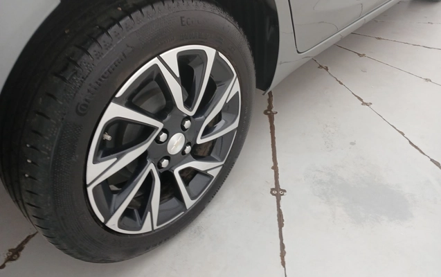 imagem-https://www.socarrao.com.br/sc-vehicle-images-prod/4359480/1792038213173-1_035125.jpg