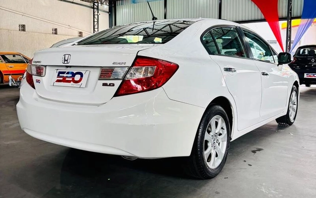 imagem-https://www.socarrao.com.br/sc-vehicle-images-prod/4361546/1792183133971-8493848_4_B_925f66b2c7.jpeg