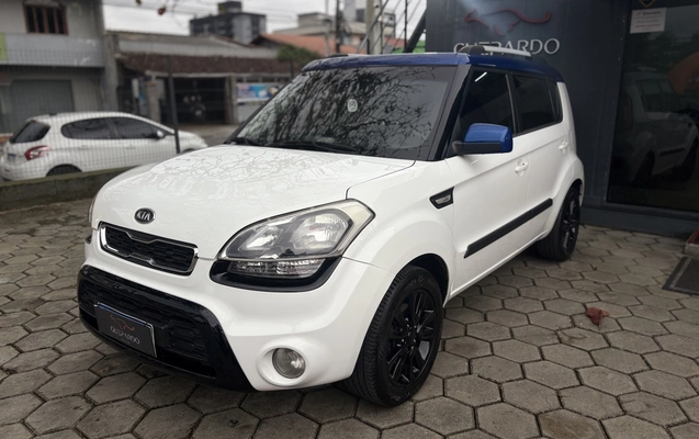 imagem-https://www.socarrao.com.br/sc-vehicle-images-prod/4361569/1792064778700-1_083231.jpg