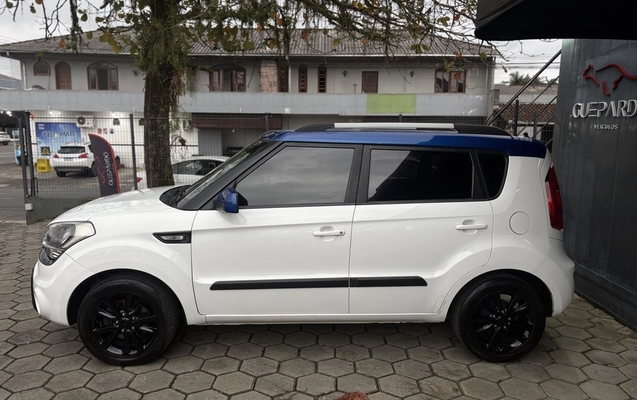 imagem-https://www.socarrao.com.br/sc-vehicle-images-prod/4361569/1792064778708-1_083238.jpg