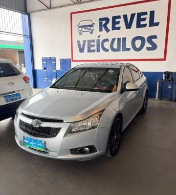 imagem-https://www.socarrao.com.br/sc-vehicle-images-prod/4361577/1792065518424-640_480_chevrolet-cruze-lt-1-8-16v-ecotec-flex-12-12-d135ea-1.jpg