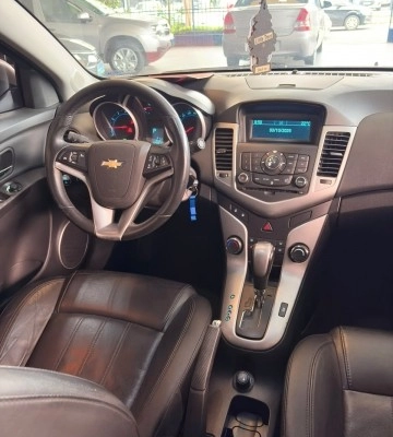 imagem-https://www.socarrao.com.br/sc-vehicle-images-prod/4361577/1792065518429-640_480_chevrolet-cruze-lt-1-8-16v-ecotec-flex-12-12-d135ea-5.jpg