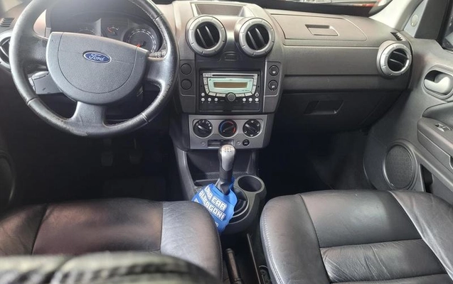 imagem-https://www.socarrao.com.br/sc-vehicle-images-prod/4361584/1792065741957-8571971_11_B_8d7c6ee24d.jpeg