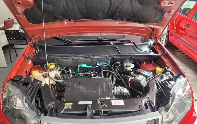 imagem-https://www.socarrao.com.br/sc-vehicle-images-prod/4361584/1792065741960-8571971_13_B_95f61a4252.jpeg