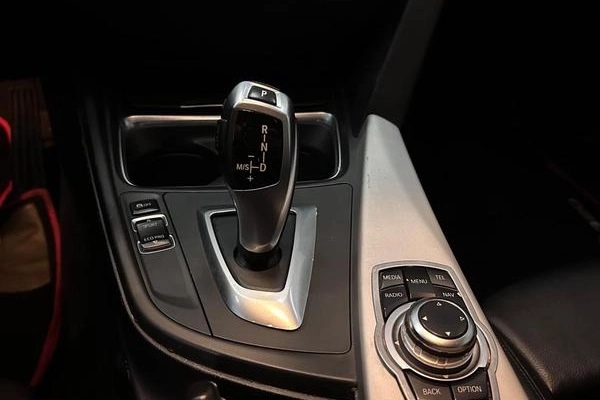 imagem-https://www.socarrao.com.br/sc-vehicle-images-prod/4361587/1792690440852-8569996_19_B_693312a88e.jpeg
