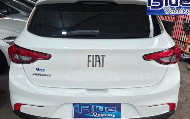 imagem-https://www.socarrao.com.br/sc-vehicle-images-prod/4361590/1792066127024-ODYtNi5qcGVn.jpeg