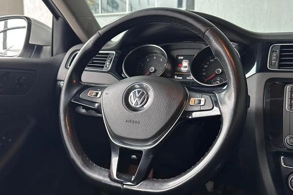 imagem-https://www.socarrao.com.br/sc-vehicle-images-prod/4361598/1792066522860-8572027_12_B_2e19ff6842.jpeg