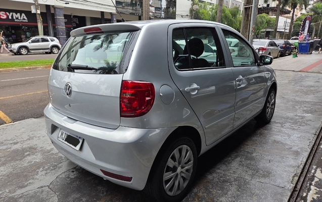 imagem-https://www.socarrao.com.br/sc-vehicle-images-prod/4361651/1792066692514-MTAwMDc2NjA0OC5qcGc.jpg