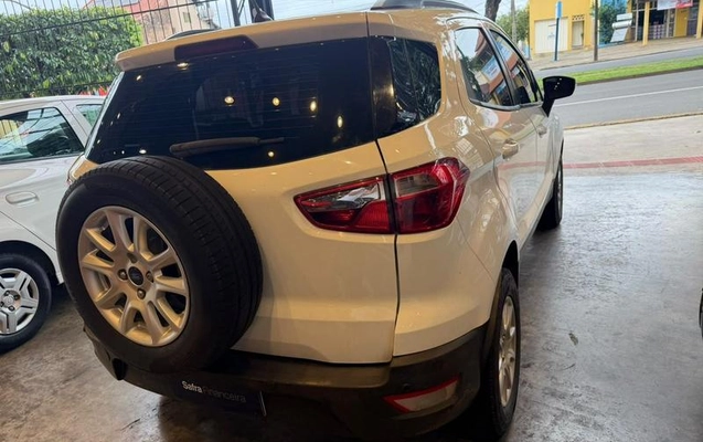 imagem-https://www.socarrao.com.br/sc-vehicle-images-prod/4361707/1792066904161-8572080_4_B_c2a0fe5506.jpeg