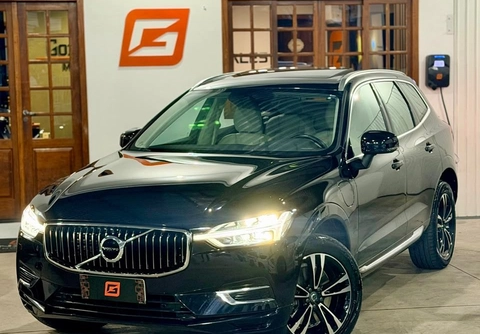 Volvo XC60 2021 Preto — foto 1 de 3