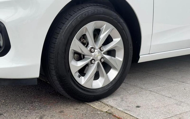 imagem-https://www.socarrao.com.br/sc-vehicle-images-prod/4361752/1792067495853-8570622_1_B_6290d57488.jpeg