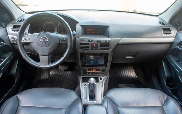 imagem-https://www.socarrao.com.br/sc-vehicle-images-prod/4361768/1792068009540-7c6428b9bd5c49ff9e550f8fff3244b9_1792067687883.jpg