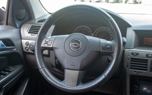 imagem-https://www.socarrao.com.br/sc-vehicle-images-prod/4361768/1792068009551-ae51265c774d4537a025ccd99fdb44cb_1792067687921.jpg