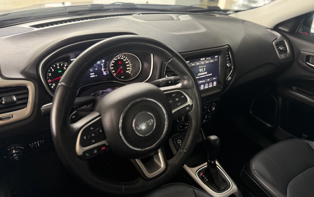 imagem-https://www.socarrao.com.br/sc-vehicle-images-prod/4361777/1792068365009-a65b1cdc-7dd8-473a-9b03-f208c2733a5c.jpg