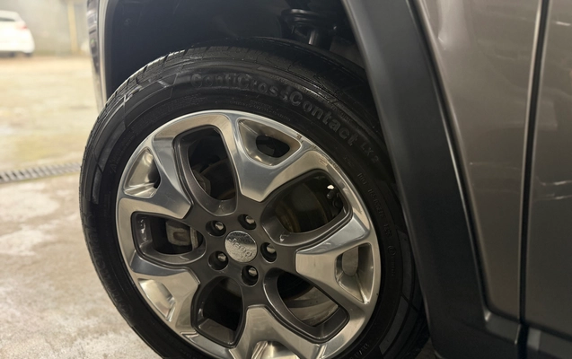 imagem-https://www.socarrao.com.br/sc-vehicle-images-prod/4361777/1792068365012-5a72ffc6-04af-4cb0-96c8-33af56df278a.jpg