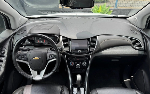 imagem-https://www.socarrao.com.br/sc-vehicle-images-prod/4361781/1792068525398-8_052659.jpg