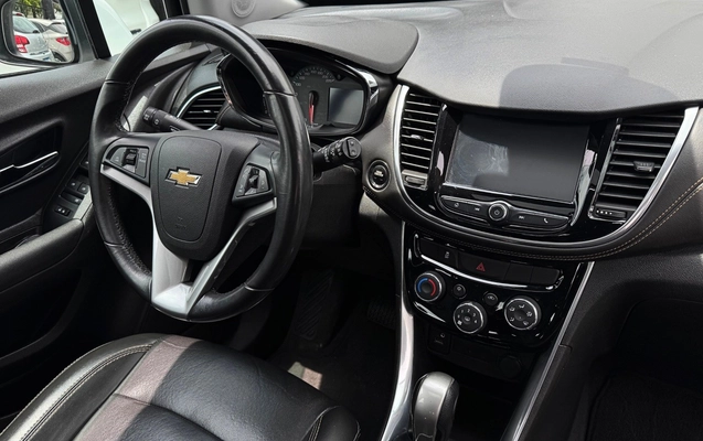 imagem-https://www.socarrao.com.br/sc-vehicle-images-prod/4361781/1792068525399-9_052659.jpg
