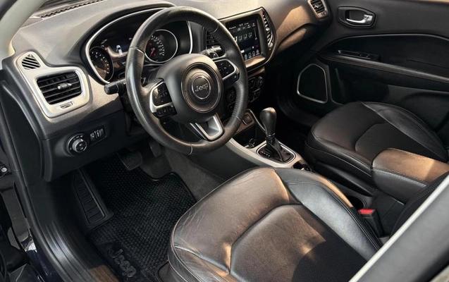 imagem-https://www.socarrao.com.br/sc-vehicle-images-prod/4361838/1792181807403-8572525_5_B_2f570ce5d7.jpeg