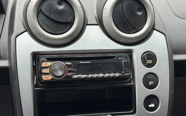 imagem-https://www.socarrao.com.br/sc-vehicle-images-prod/4361842/1792070461456-8560525_8_B_13f75ada54.jpeg