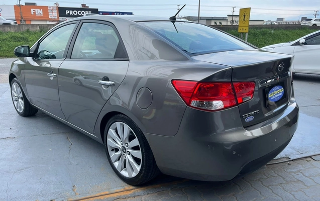 imagem-https://www.socarrao.com.br/sc-vehicle-images-prod/4361859/1792094628522-05729706f1c84a3ab4796a89d042a9e0_1792090471661.jpg