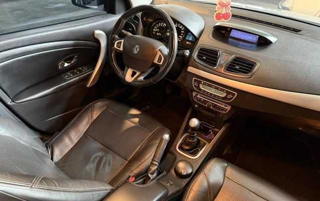 imagem-https://www.socarrao.com.br/sc-vehicle-images-prod/4361928/1792071225376-8561512_8_B_8294906bd6.jpeg