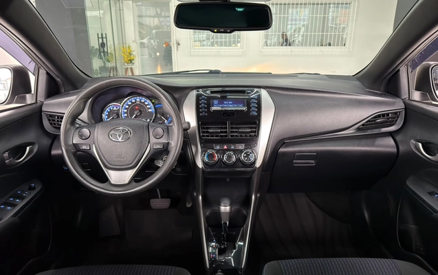 imagem-https://www.socarrao.com.br/sc-vehicle-images-prod/4361944/1792071598973-003_857be6a194936567663a6a8161de9042.jpg