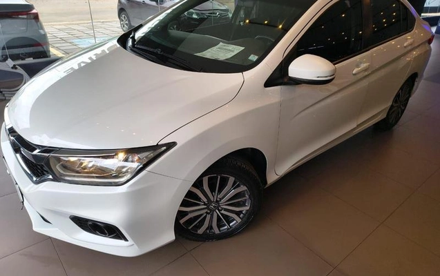 imagem-https://www.socarrao.com.br/sc-vehicle-images-prod/4361946/1792071686603-8482809_8_B_10a2655a86.jpeg