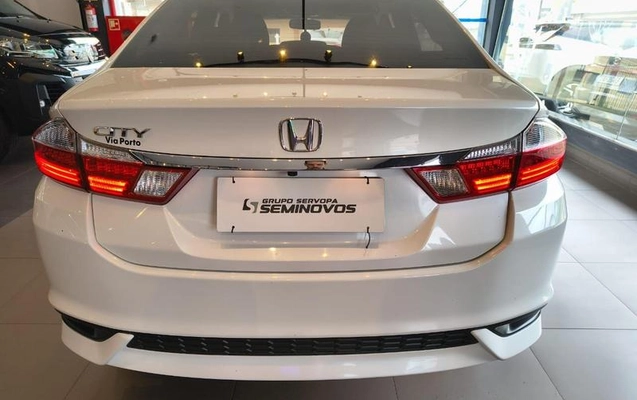 imagem-https://www.socarrao.com.br/sc-vehicle-images-prod/4361946/1792071686629-8482809_7_B_8cb0db37a5.jpeg