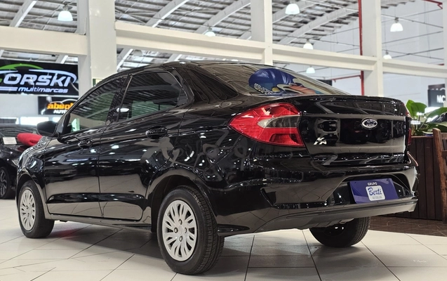 imagem-https://www.socarrao.com.br/sc-vehicle-images-prod/4362039/1792072653091-1_040846.jpg