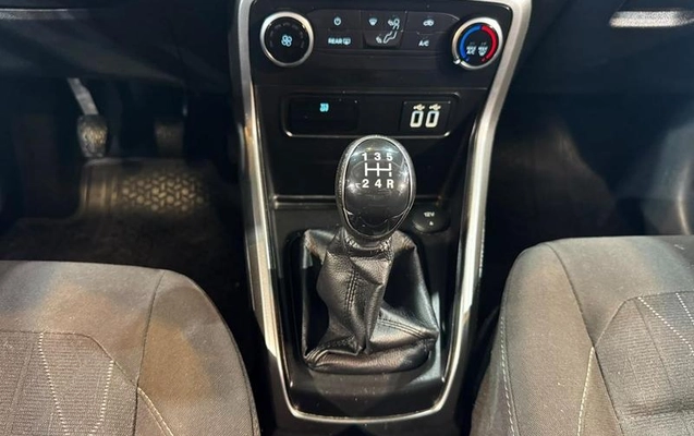 imagem-https://www.socarrao.com.br/sc-vehicle-images-prod/4362058/1792509751414-8572807_8_B_cdd7c81a88.jpeg