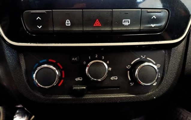 imagem-https://www.socarrao.com.br/sc-vehicle-images-prod/4362113/1792073365228-8329020_8_B_81605a06c7.jpeg