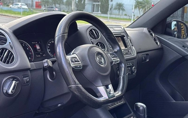 imagem-https://www.socarrao.com.br/sc-vehicle-images-prod/4362152/1792073722904-8397068_8_B_19f9d7215c.jpeg
