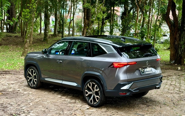 imagem-https://www.socarrao.com.br/sc-vehicle-images-prod/4362215/1792074087306-af366b81-052a-4dcb-b79b-63de6dea73ab.jpg