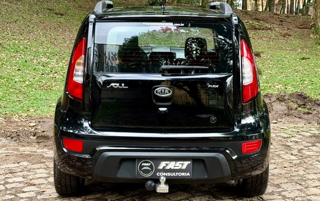 imagem-https://www.socarrao.com.br/sc-vehicle-images-prod/4362221/1792074114433-3be3ce41-570d-4f06-b4cf-010223176859.jpg