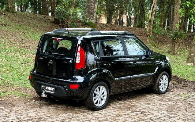imagem-https://www.socarrao.com.br/sc-vehicle-images-prod/4362221/1792074114435-ec41c570-4f33-4b57-b178-67cb1a166a1a.jpg