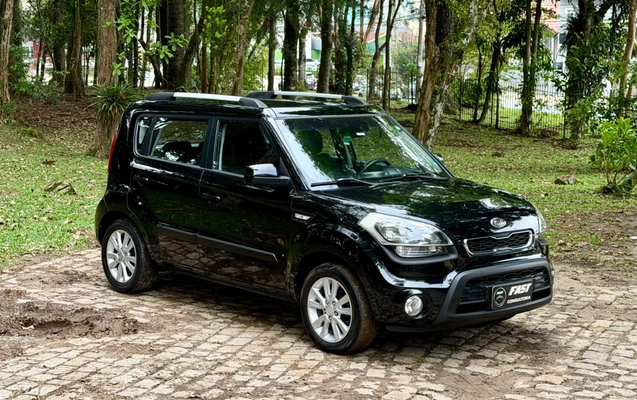imagem-https://www.socarrao.com.br/sc-vehicle-images-prod/4362221/1792074114436-ca4460d2-c68e-491d-b920-57c14903ec10.jpg