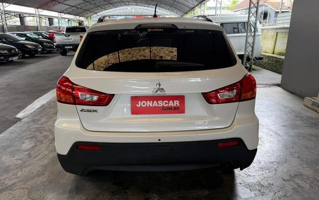 imagem-https://www.socarrao.com.br/sc-vehicle-images-prod/4362225/1792074128296-8564482_6_B_68b6ab169b.jpeg