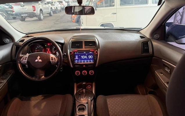 imagem-https://www.socarrao.com.br/sc-vehicle-images-prod/4362225/1792074128300-8564482_15_B_cdb6ee6f59.jpeg