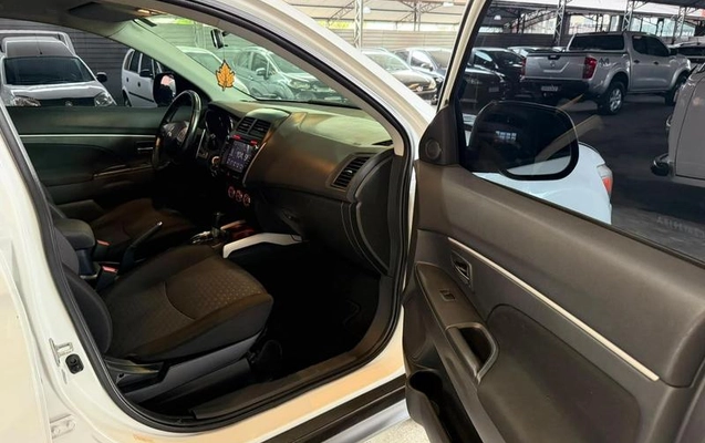 imagem-https://www.socarrao.com.br/sc-vehicle-images-prod/4362225/1792074128317-8564482_11_B_32e76feb1b.jpeg