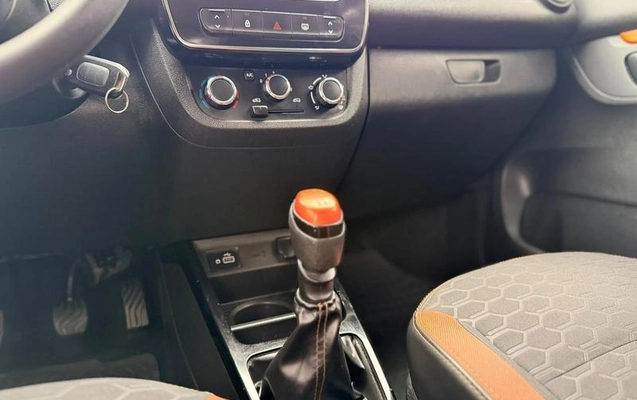 imagem-https://www.socarrao.com.br/sc-vehicle-images-prod/4362234/1792075012801-8573006_5_B_800d72b4a6.jpeg