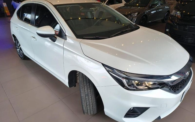 imagem-https://www.socarrao.com.br/sc-vehicle-images-prod/4362266/1792074650182-8543213_10_B_9eaa116c05.jpeg