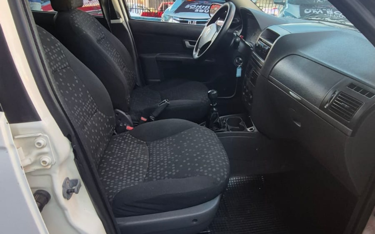 imagem-https://www.socarrao.com.br/sc-vehicle-images-prod/4362335/1792075235957-V2hhdHNBcHAgSW1hZ2UgMjAyNi0wNC0yMyBhdCAxNC4wOS4yMCAoNSkuanBlZw.jpeg