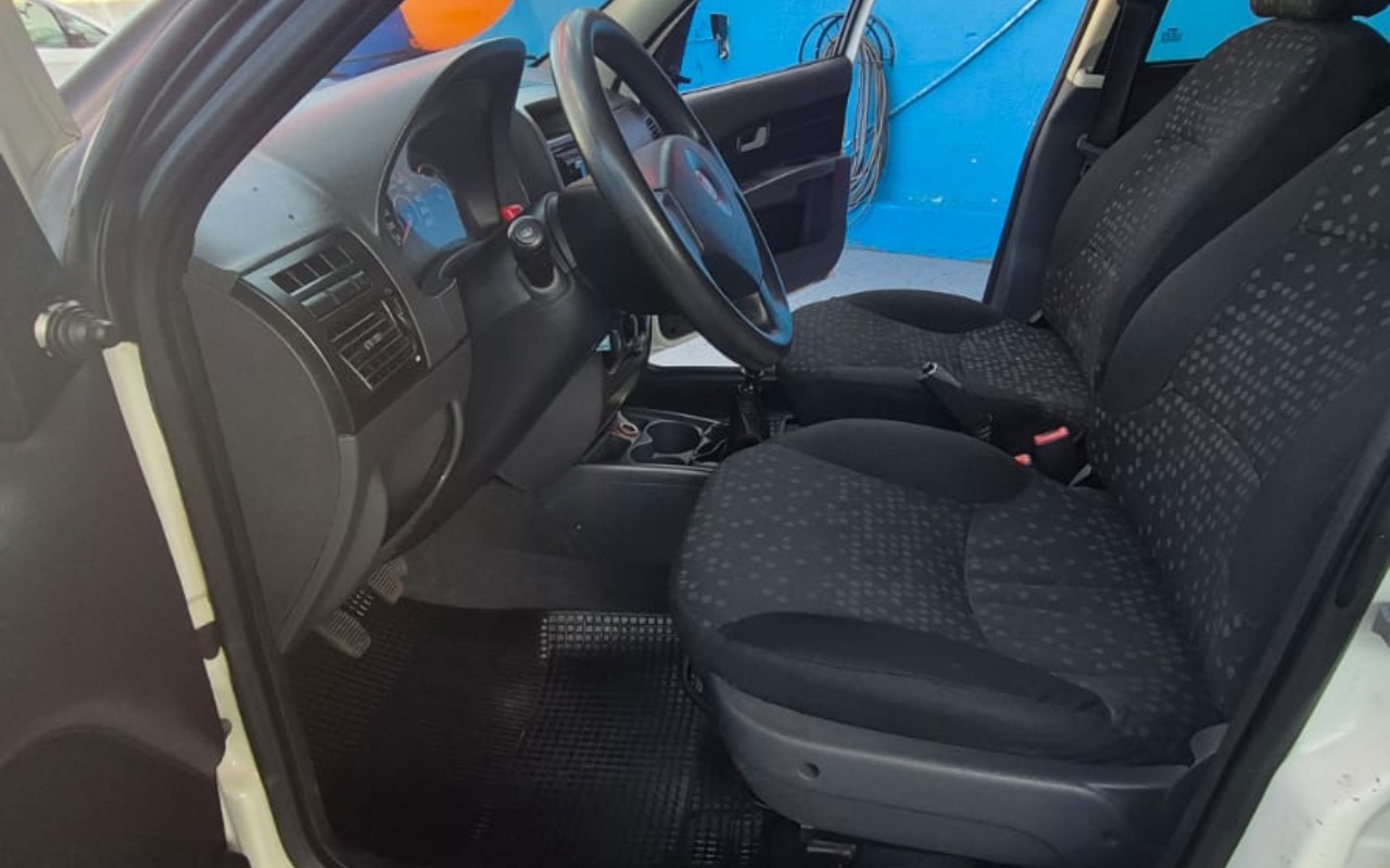 imagem-https://www.socarrao.com.br/sc-vehicle-images-prod/4362335/1792075236129-V2hhdHNBcHAgSW1hZ2UgMjAyNi0wNC0yMyBhdCAxNC4wOS4yMCAoNykuanBlZw.jpeg
